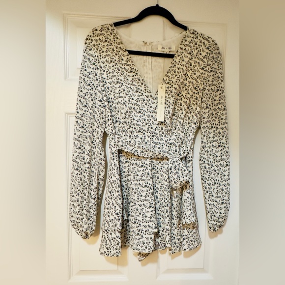 She + Sky White and Navy romper - Picture 2 of 7